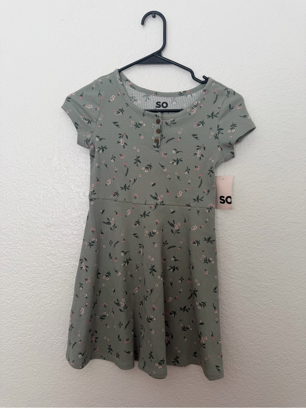 NWT SO Girls Medium (8) Sage Green Floral Ribbed Short Sleeve Henley Dress